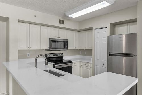 apt-105-1230 Wildwood Lakes Blvd, NAPLES, FL, 34104-5805 | Card Image