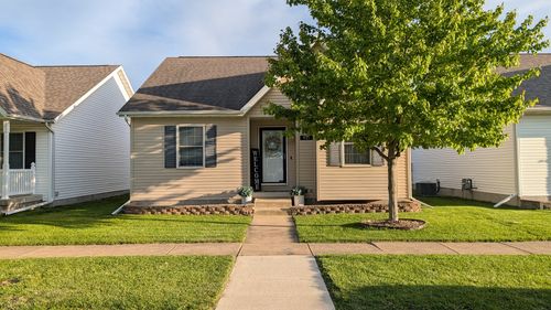 921 Chippewa St, Normal, IL, 61761-5758 | Card Image