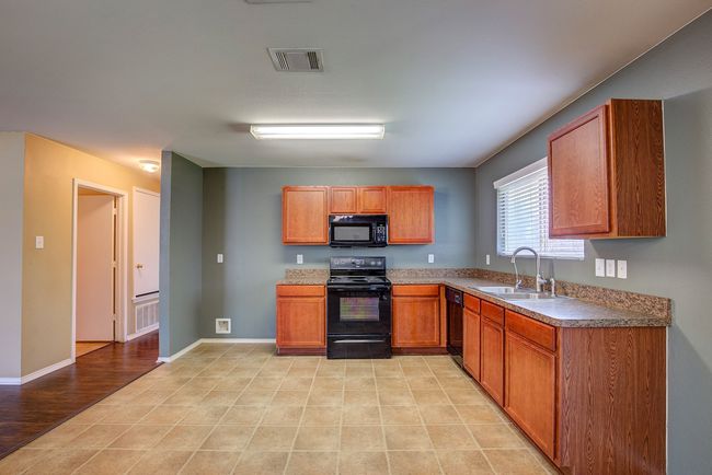 7000 Sylvan Meadows Dr, House other with 3 bedrooms, 2 bathrooms and null parking in Fort Worth TX | Image 14