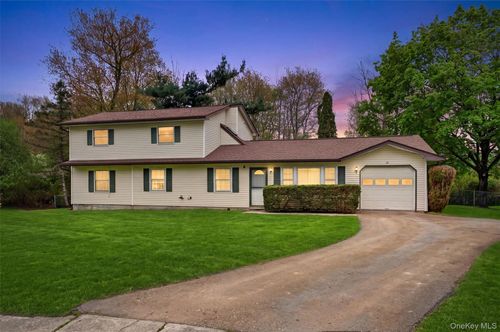20 Oneil Cir, Monroe, NY, 10950-3210 | Card Image