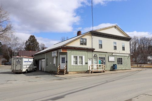 77 Concord Ave, St. Johnsbury, VT, 05819-1411 | Card Image