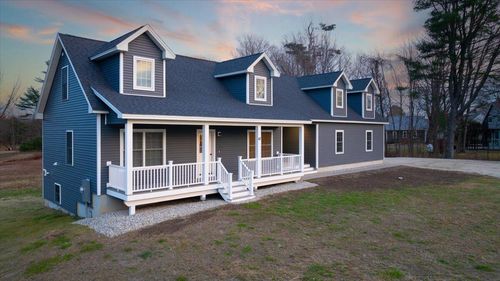42 Durham Road, Freeport, ME, 04032 | Card Image