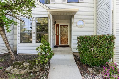 103 Timber Oaks Rd, Edison, NJ, 08820-4216 | Card Image