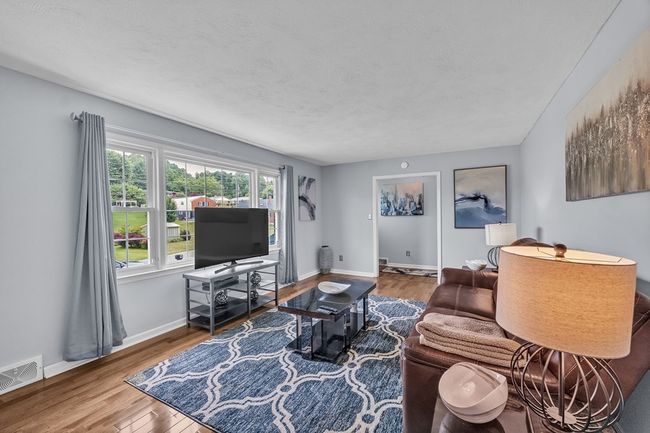908 Middle Ave, House other with 3 bedrooms, 1 bathrooms and null parking in Marion VA | Image 10
