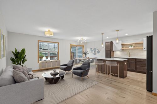 22271 Lilac Way, Forest Lake, MN, 55025-5109 | Card Image