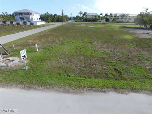 301 Storter Ave S, EVERGLADES CITY, FL, 34139 | Card Image