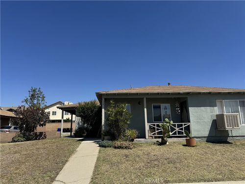580 W Shamrock St, Rialto, CA, 92376 | Card Image