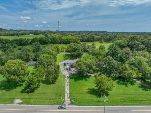 302A Dobbins Pike, Gallatin, TN, 37066-2050 | Card Image