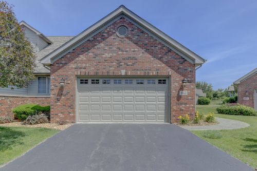 862 Boxwood Dr, Munster, IN, 46321-2869 | Card Image