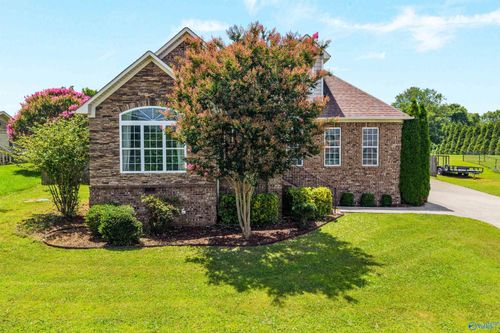 17043 Cliff Dr, Athens, AL, 35613-6459 | Card Image