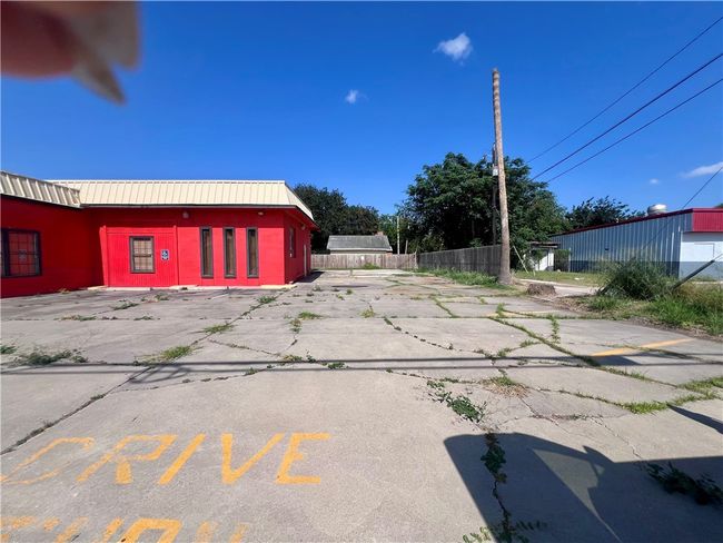 406 N Johnson St, Home with 0 bedrooms, 0 bathrooms and null parking in Alice TX | Image 10