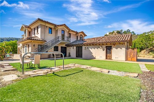 46-44 Hackamore Ln, Bell Canyon, CA, 91307-1017 | Card Image