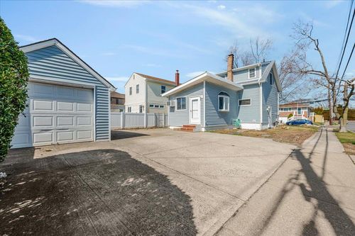 314 Oceanside Pkwy, Oceanside, NY, 11572-3334 | Card Image