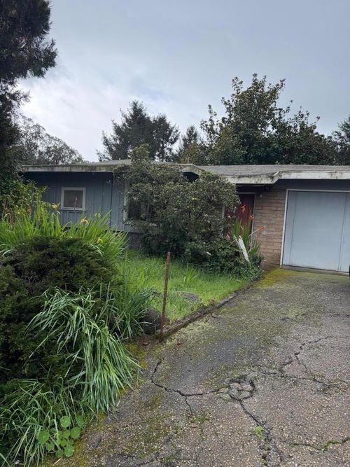 71 Hawk Haven Rd, Watsonville, CA, 95076-8329 | Card Image