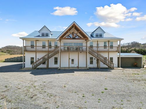811 Grassy Creek Rd, Greeneville, TN, 37743-6826 | Card Image