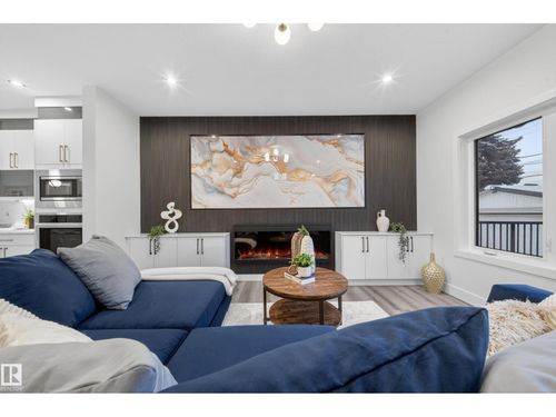 9909 68 St Nw, Edmonton, AB, T6A2S6 | Card Image