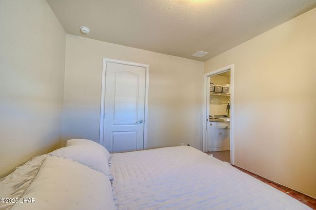 Master Bedroom | Image 17