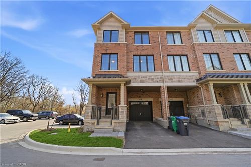 64 Folcroft St, Brampton, ON, L6Y6L3 | Card Image