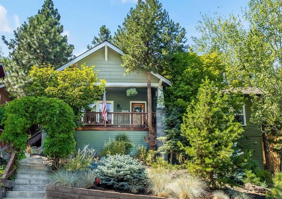 Albany Ave, Bend, OR 97703