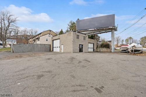 8 Us Highway 46, Lodi, NJ, 07644 | Card Image