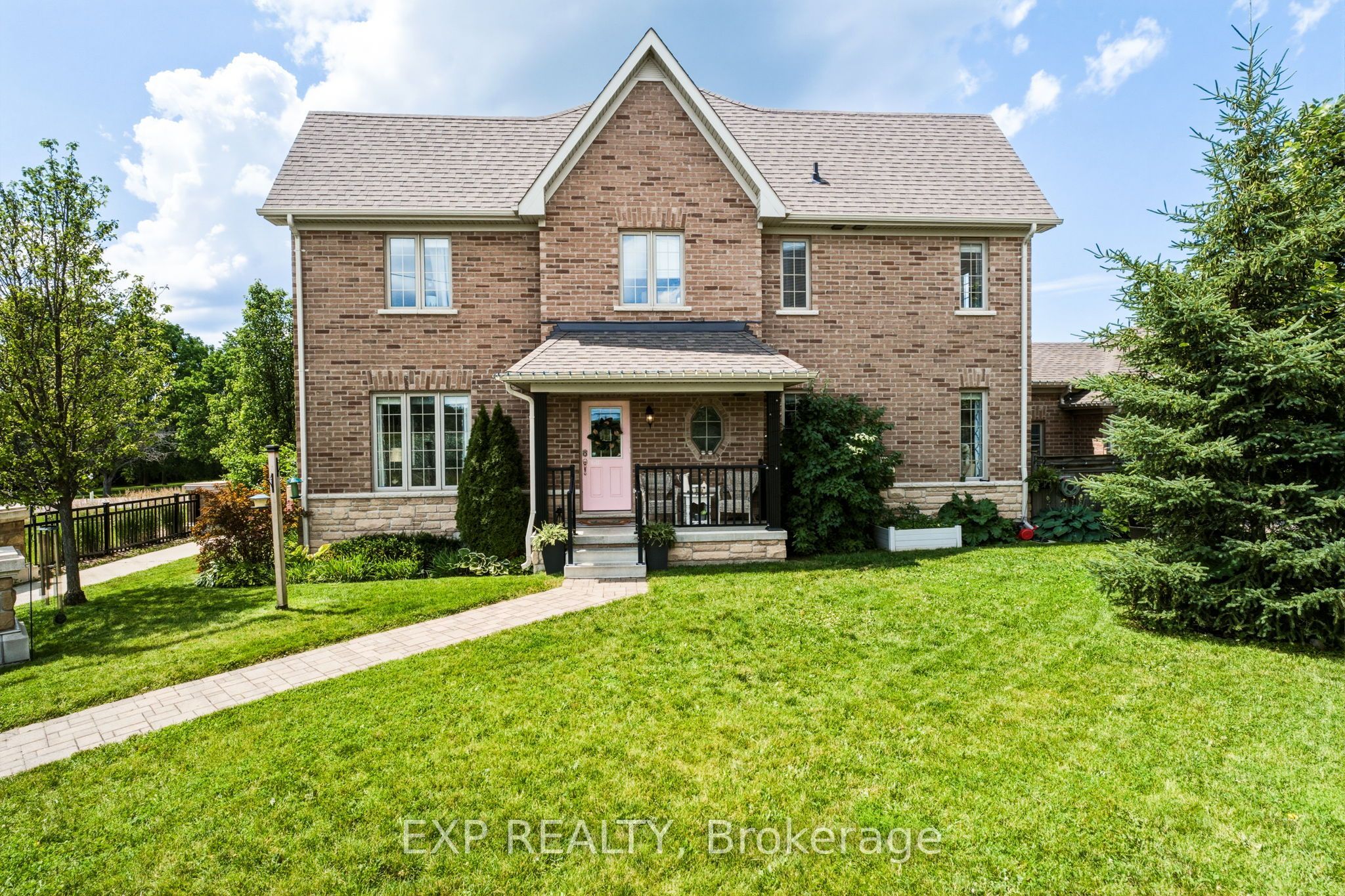 Residential in Georgina