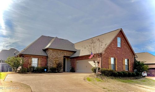 111 Emerald Dr, Brandon, MS, 39047-6540 | Card Image