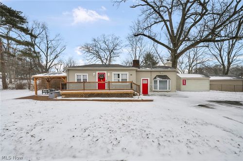 99 Meadowridge Rd, Mogadore, OH, 44260-1055 | Card Image