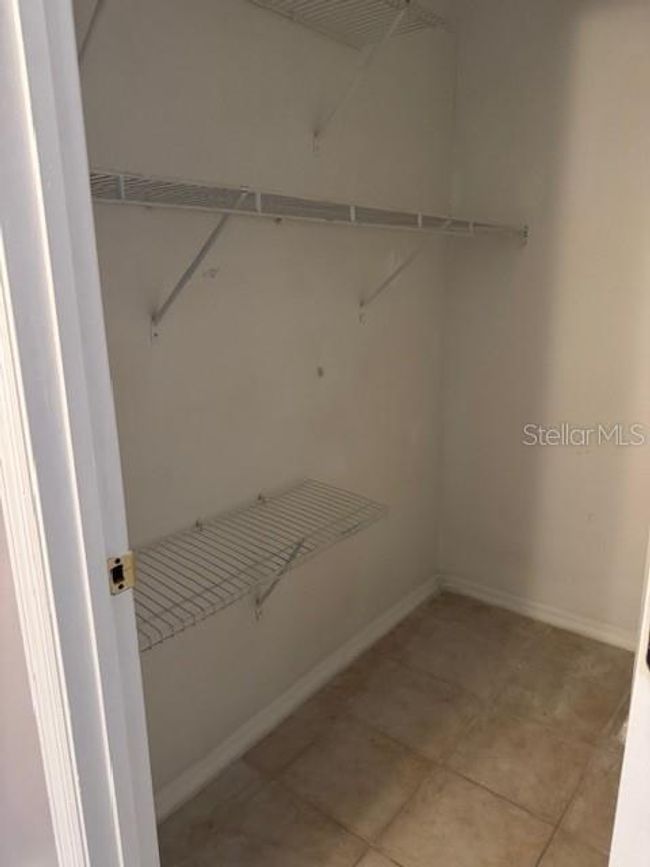 CLOSET | Image 11