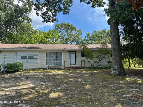 8 Western Dr, Howell, NJ, 07731-2728 | Card Image