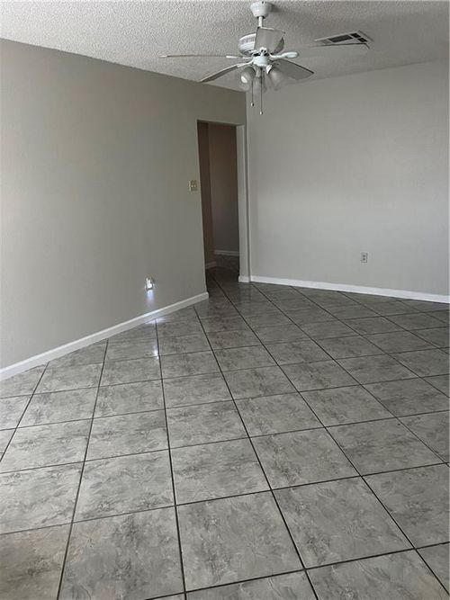 7840 Shubert St, New Orleans, LA, 70126-1439 | Card Image