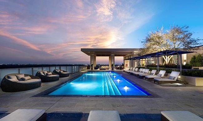 Poolside cabanas | Image 7