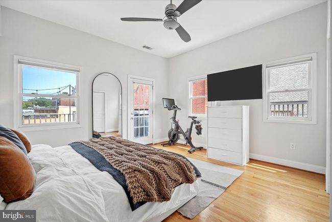 APT-4 - 1407 15 Th St Nw, Townhouse with 2 bedrooms, 2 bathrooms and null parking in WASHINGTON DC | Image 9