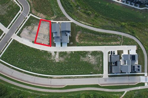 13002-9411 S Cypress Place, OAK CREEK, WI, 53154 | Card Image