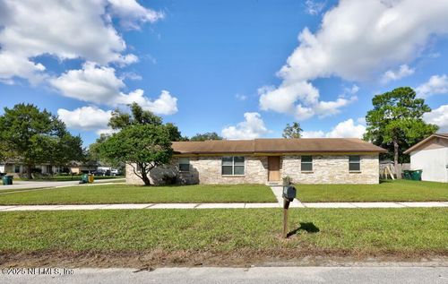 8903 Kersey Dr, Jacksonville, FL, 32216-3375 | Card Image
