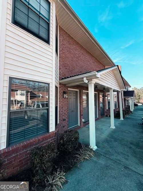 389 Mount Vernon Dr, Calhoun, GA, 30701-1727 | Card Image