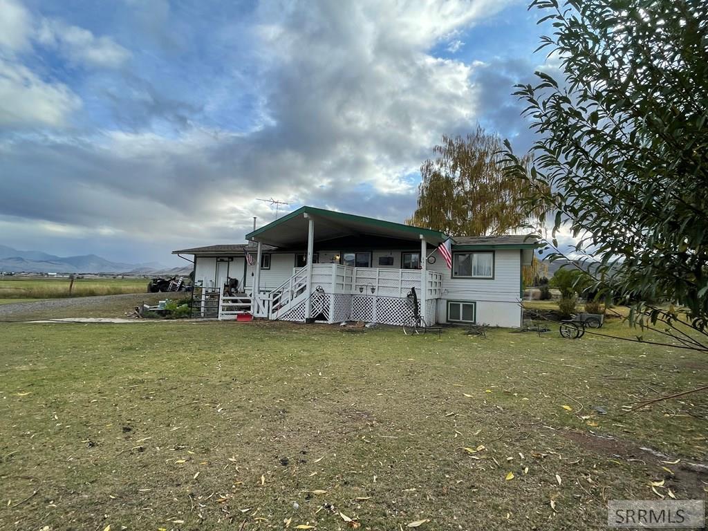 Challis Creek Rd, Challis, ID 83226