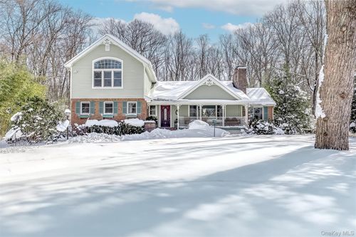 29 Marget Ann Ln, Suffern, NY, 10901-3314 | Card Image