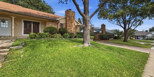 2904 Kathleen Ln, Euless, TX, 76039-7819 | Card Image