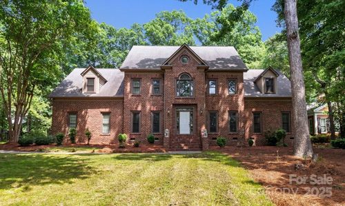 654 N 9th St, Albemarle, NC, 28001-4224 | Card Image