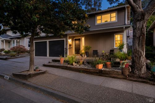 1036 Mcnear Ave, Petaluma, CA, 94952-5215 | Card Image