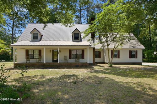 934 Falcon Cir, Greenville, NC, 27834-0360 | Card Image