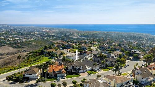 609 Calle Reata, San Clemente, CA, 92673 | Card Image