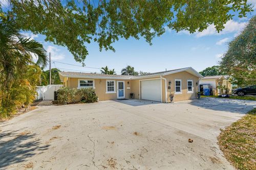 312 Tallahassee Dr Ne, SAINT PETERSBURG, FL, 33702-3726 | Card Image
