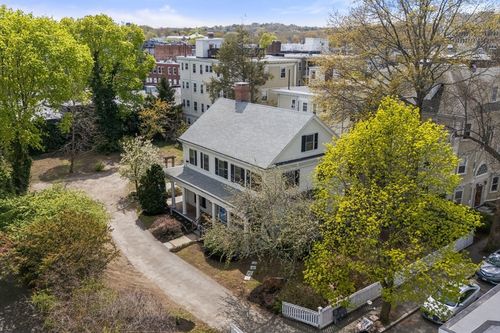19 Linden St, Brookline, MA, 02445-7859 | Card Image