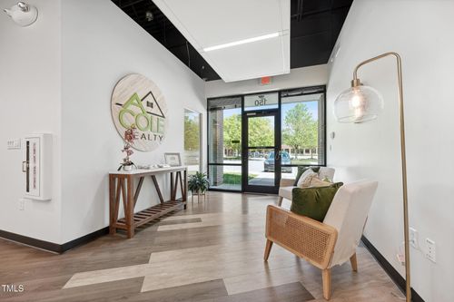 150-3210 Fairhill Dr, Raleigh, NC, 27612-3215 | Card Image