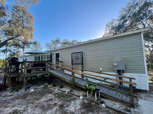 106 Lake Cir, Satsuma, FL, 32189-2410 | Card Image