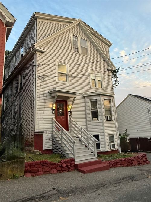12 Linwood Pl, Lynn, MA, 01905-1195 | Card Image