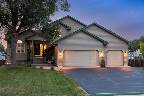983 114th Ave Ne, Blaine, MN, 55434-4090 | Card Image