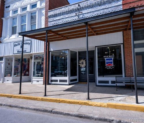 109 E Main Street, Perry, MO, 63462 | Card Image