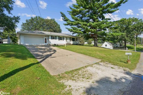 1801 Dehn St, Burlington, IA, 52601-2117 | Card Image